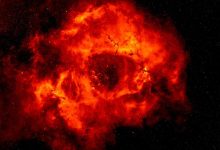 炽热星云在宇宙中燃烧8K壁纸 免费下载-木豆壁纸网